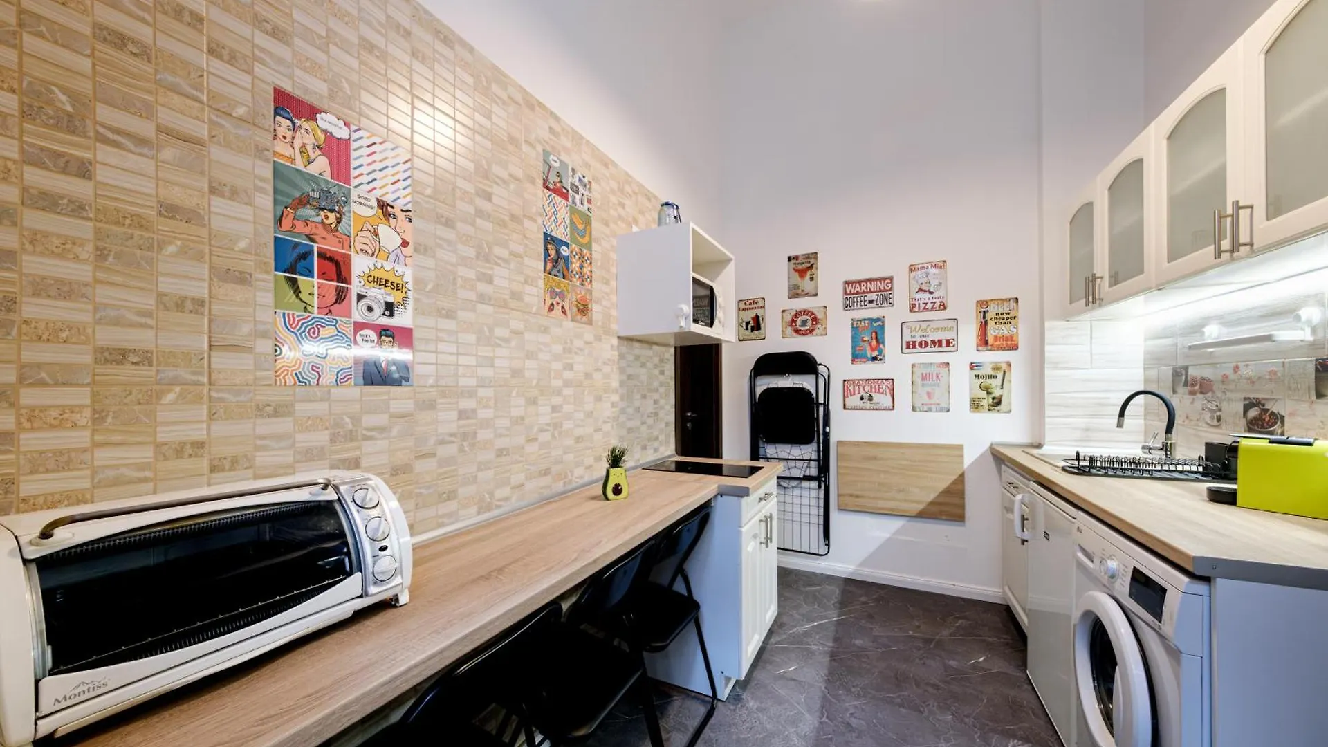 Soho Downtown Apartment Budapest 0*,  Hungary