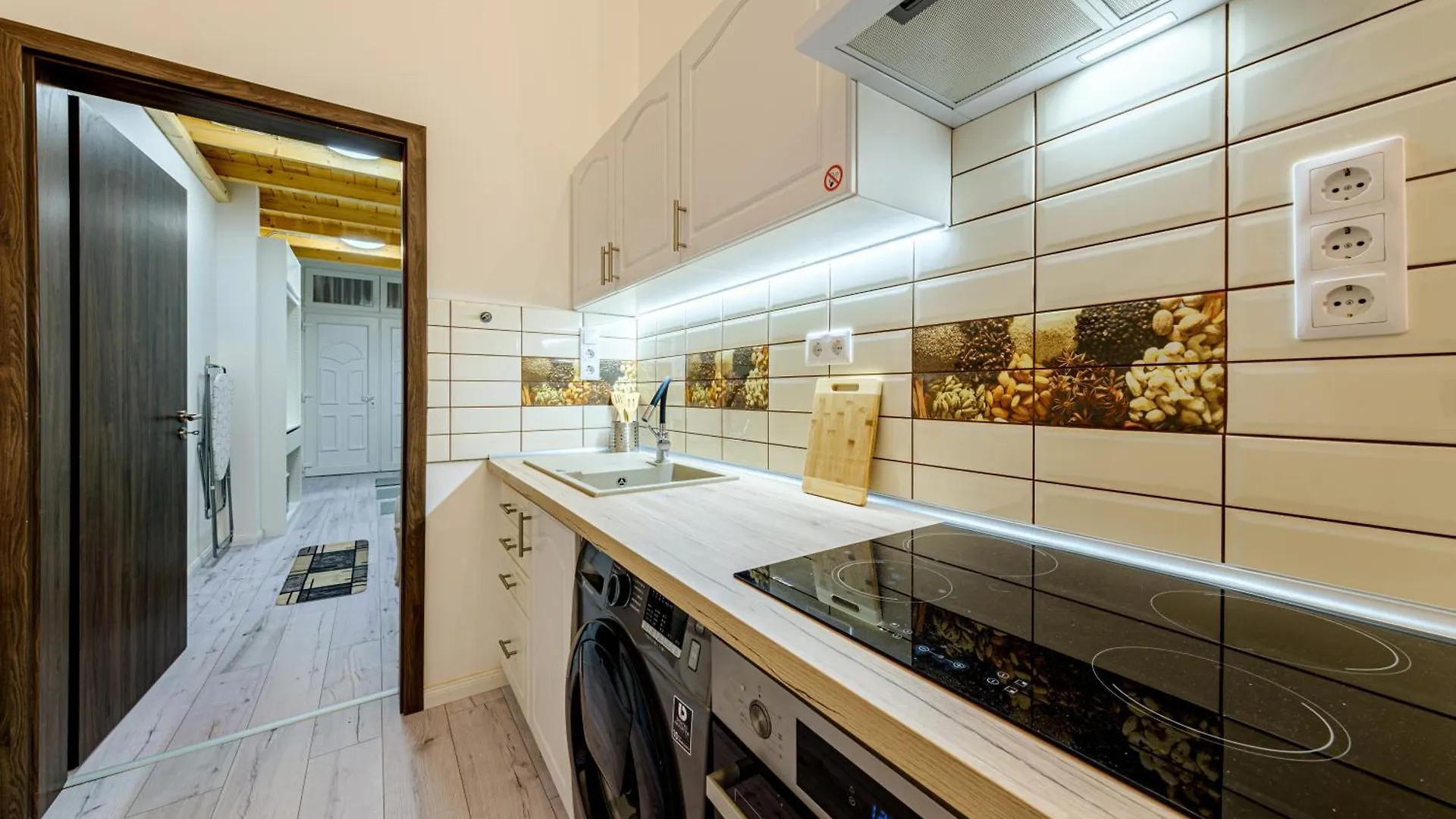 Soho Downtown Apartment Budapest 0*,